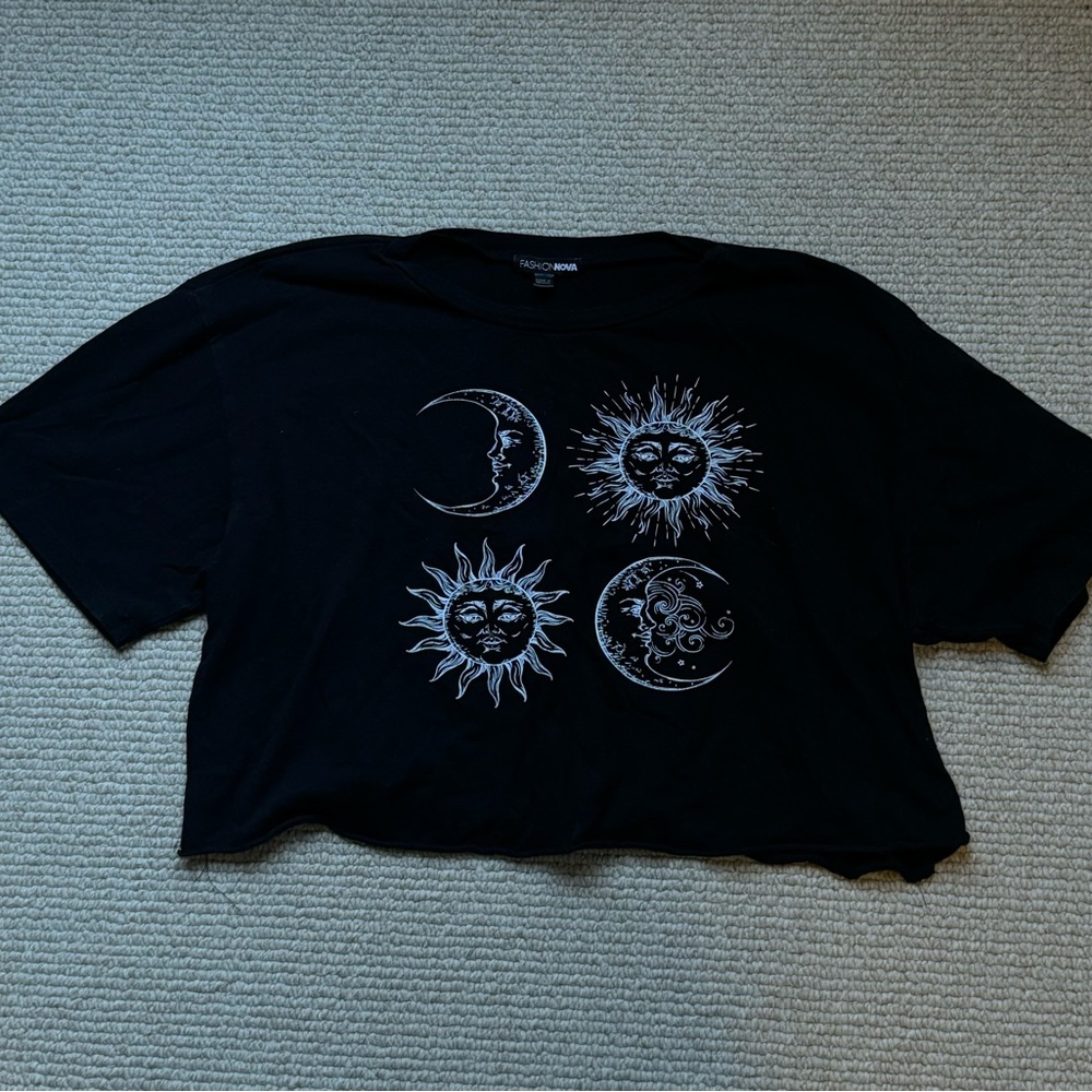 Black, Fashion Nova, Moon and Sun T-Shirt, Women’s Small